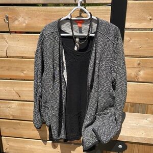 Women’s Plus Size textured jacket with tank & necklace